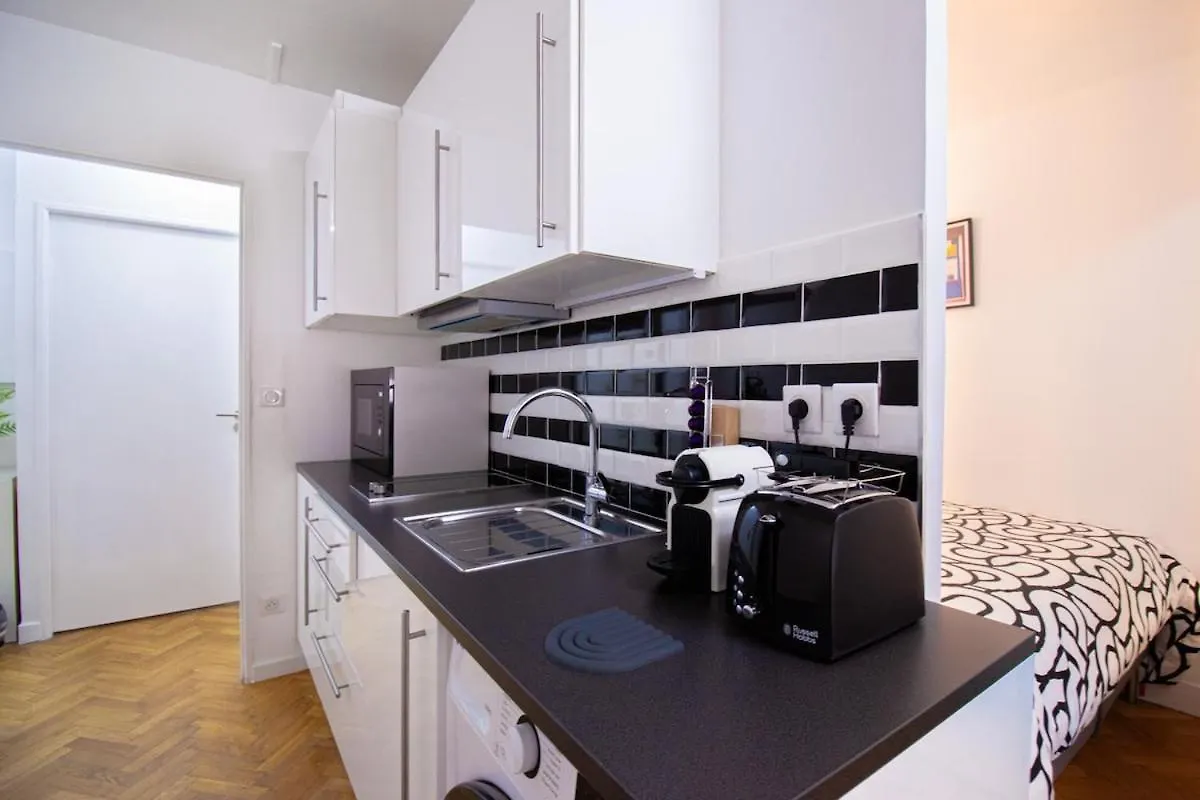 Stylish Escape In The Vibrant 11Th Arrondissement Apartment Paris