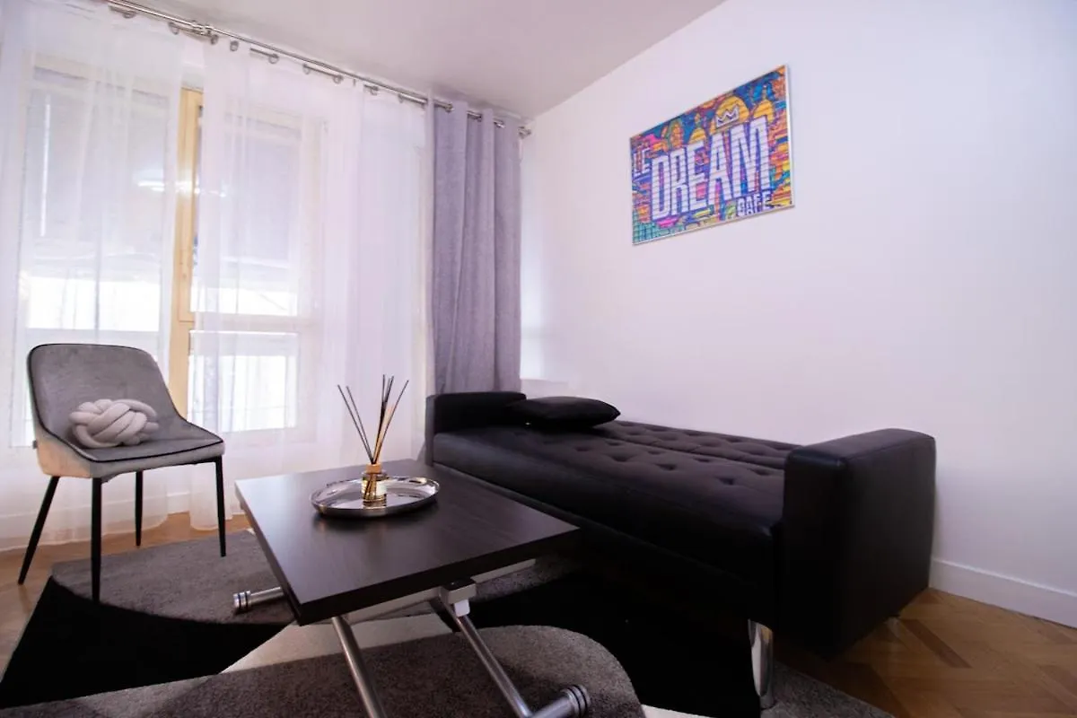 Apartament Stylish Escape In The Vibrant 11Th Arrondissement Paryż