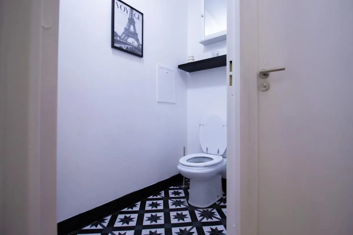 Apartament Stylish Escape In The Vibrant 11Th Arrondissement Paryż